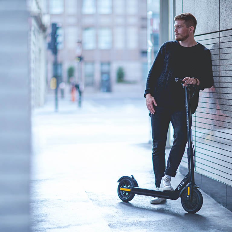 at_category_plp_sportwelten_emobility_smartdesk.jpg
