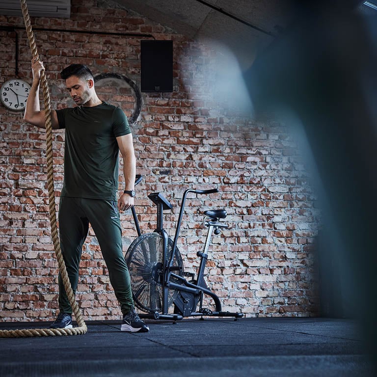 at_category_plp_ausruestung_fitnessgeraete-zubehoer_smartdesk2.jpg