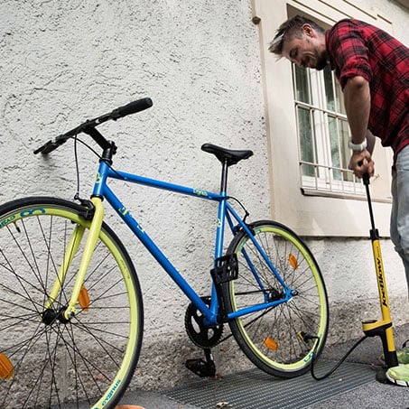 Beitragsbild zu Blogbeitrag mit dem Titel So holst du dein Fahrrad aus dem Winterschlaf