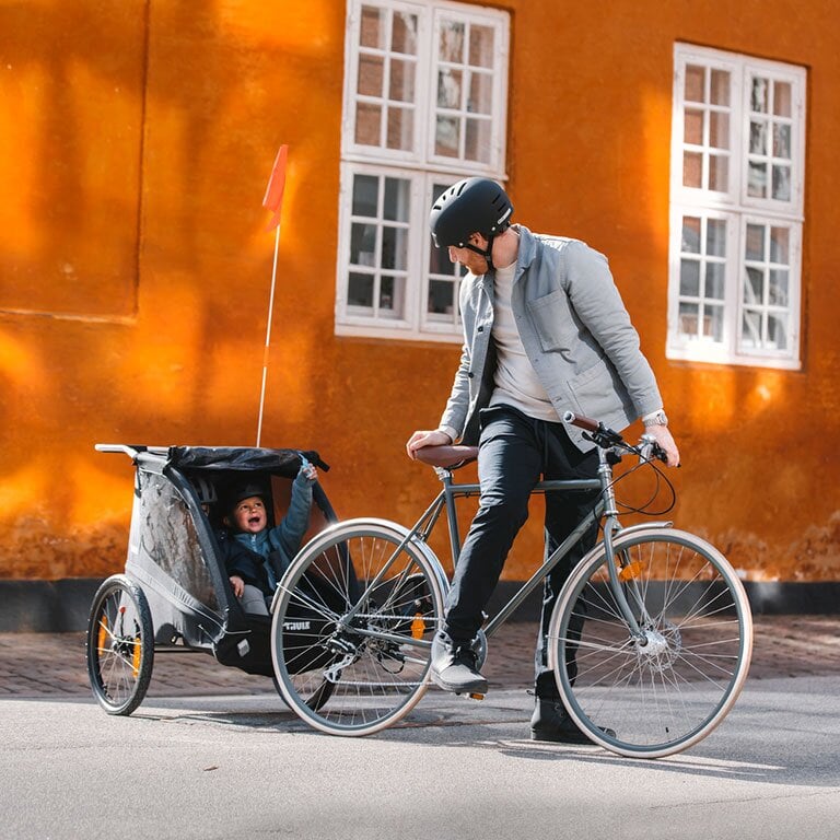 at-category-plp-sportwelt-rad-kindersitze-anhänger-herbst_2022_smartdesk.jpg