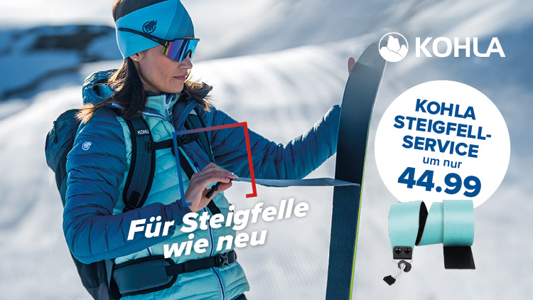 Eine Person in Winterkleidung, die ein Steigfell an einem Ski anbringt oder justiert. Der Hintergrund ist schneebedeckt und bergig. Auf dem Bild steht der Text: Für Steigfelle wie neu und KOHLA STEIGFELL-SERVICE um nur 44.99