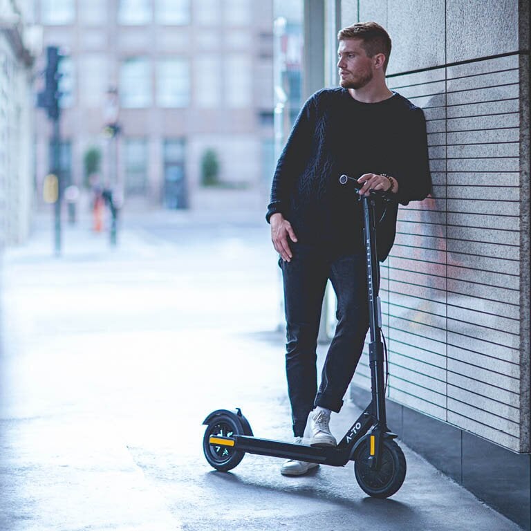 at_category_plp_sportwelten_scooter-und-skating_smartdesk.jpg