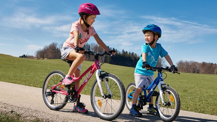 Kindern Fahrradfahren beibringen