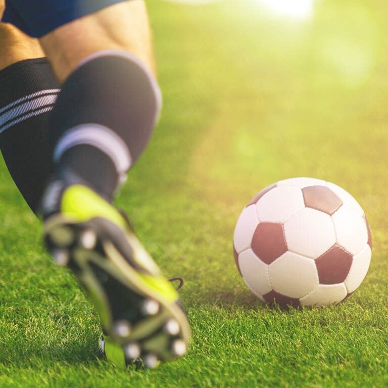 at_category_plp_ausruestung_fußballzubehoer_smartdesk.jpg