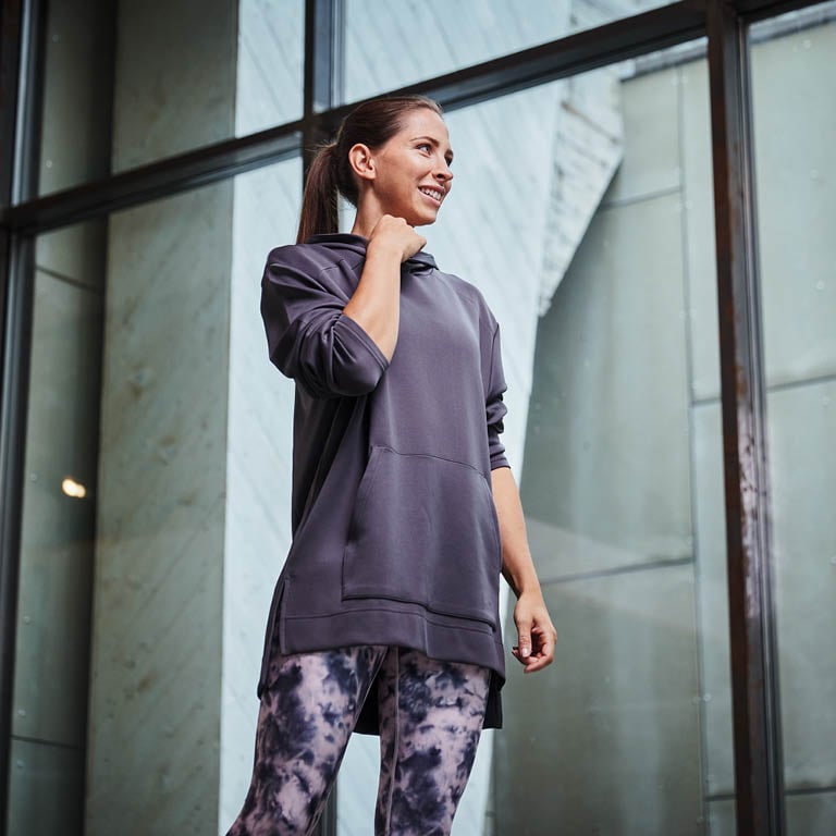 at_category_plp_bekleidung_pullover-sweatjacken_smartdesk.jpg